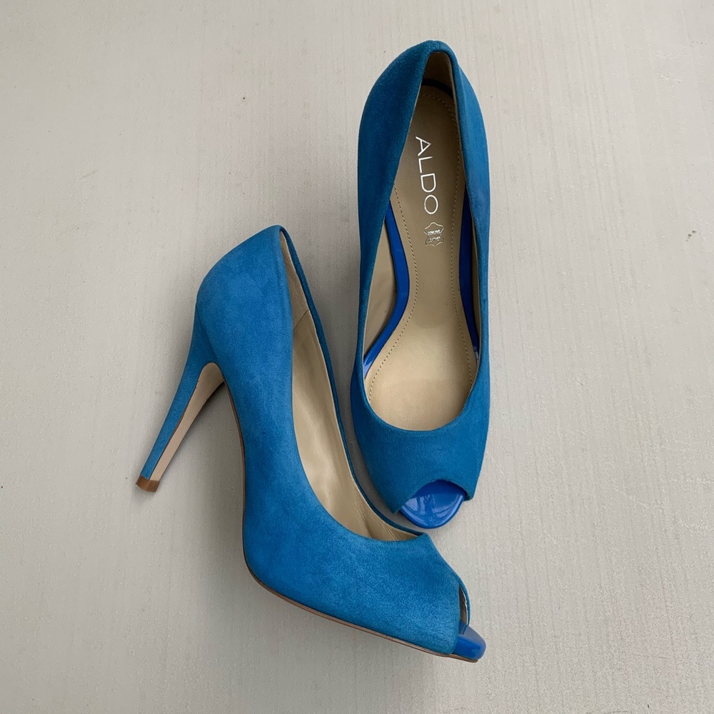 Aldo blue suede heels. Size 38.